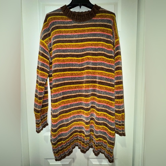 Volcom bubbletea dress, dark chocolate, pink yellow striped. Size XL Super soft - Picture 3 of 12